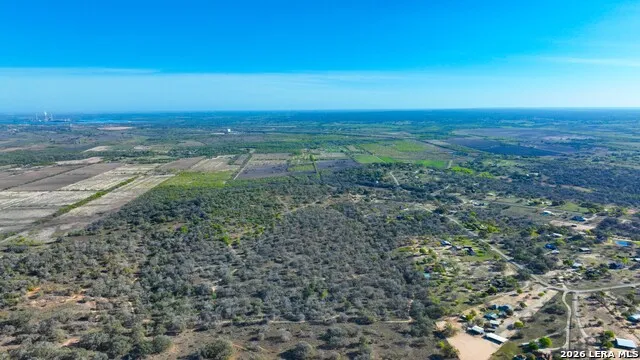 9521 Fm 1303 Floresville, TX 78114